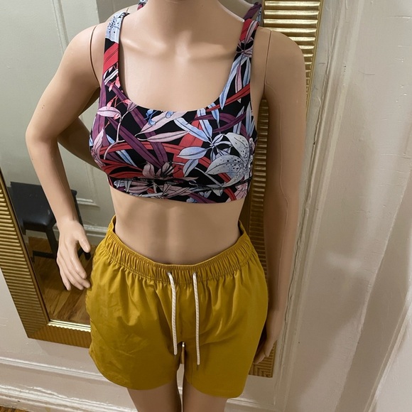 Lululemon Athletica Floral Cross-Back Sports Bra - Black and Purple - Picture 6 of 7